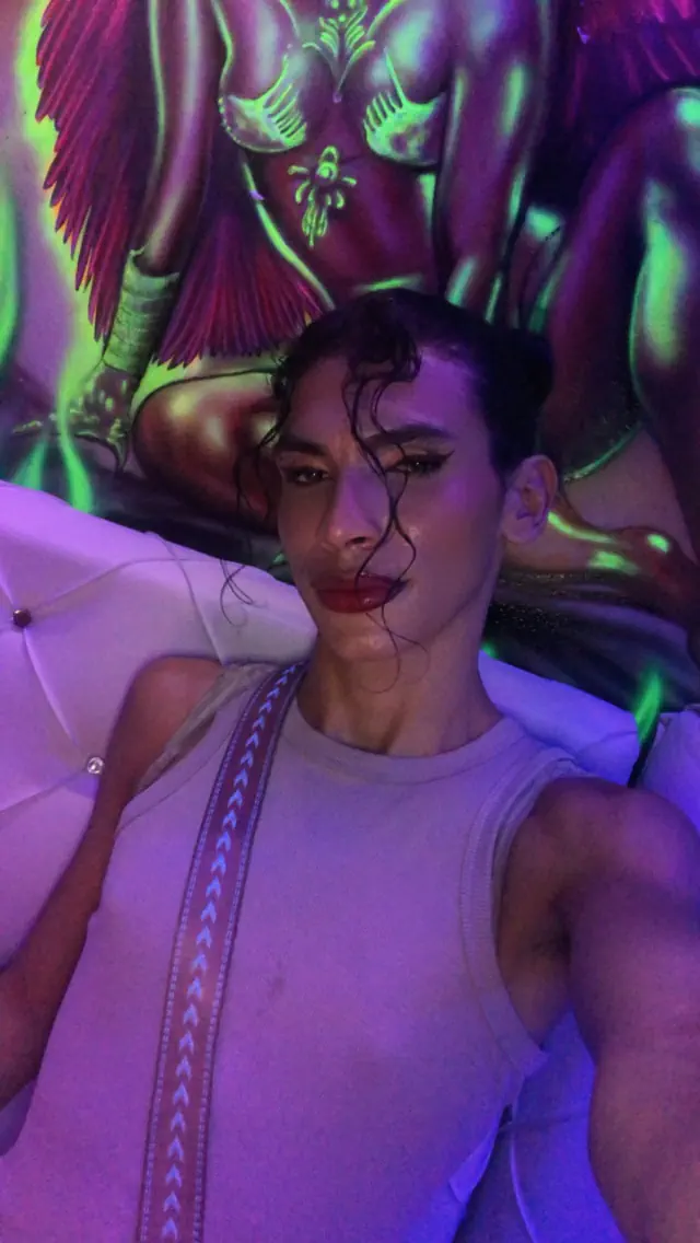 escort-media-4ad68efc-0e22-4d8b-8b8b-610b136b0cb7