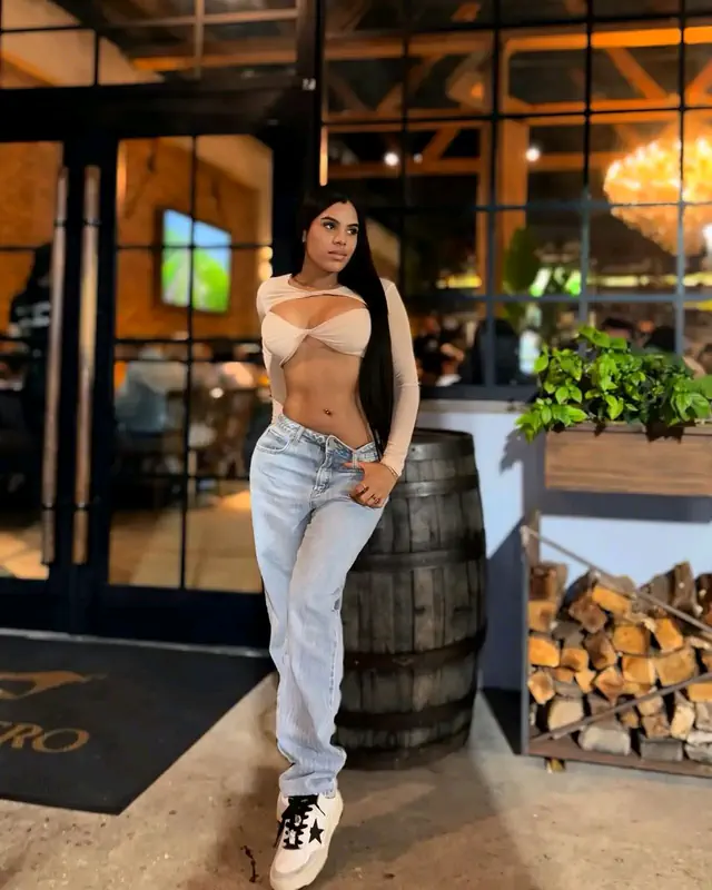 escort-media-4b04defa-ae8c-4d7c-a1ce-d2e34c571609