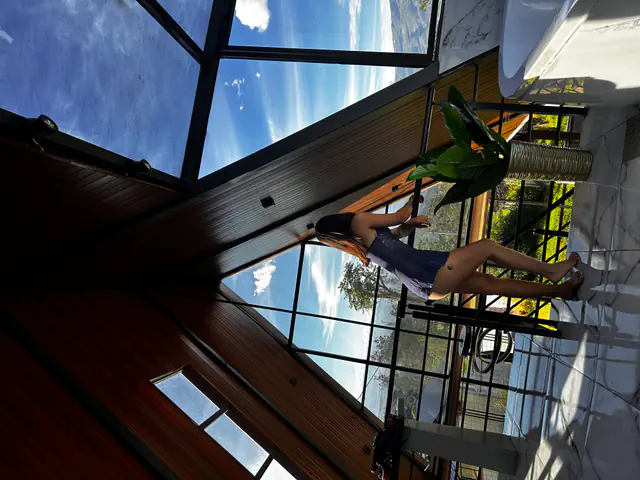 escort-media-4b63d635-a68e-4e10-b2f7-67c029e8caef