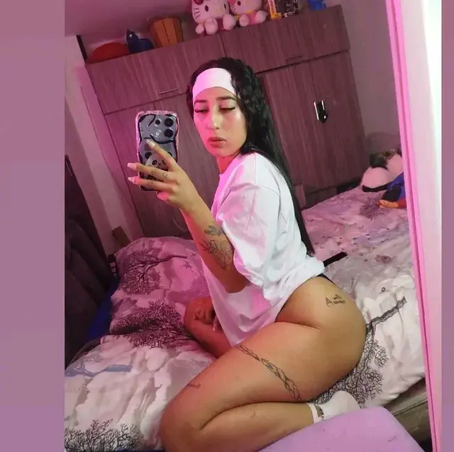 escort-media-4bf1edd7-54e5-4654-9b83-52509093d87f