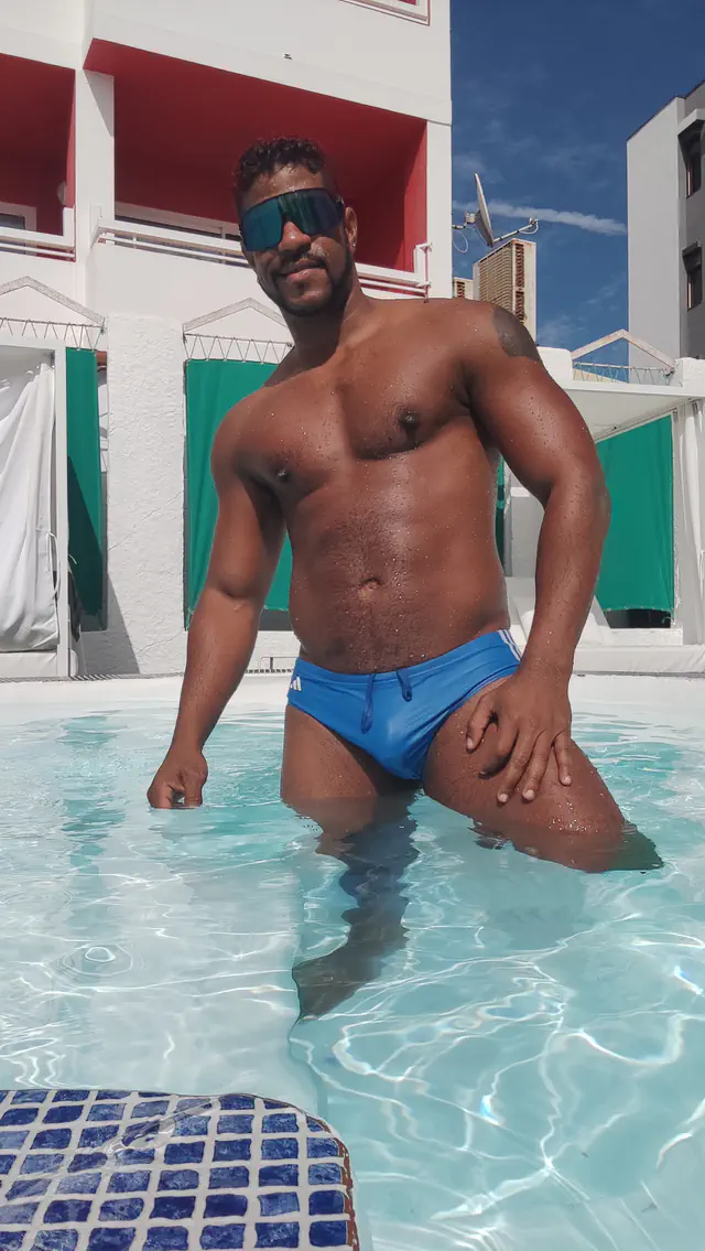 escort-media-4e89f46a-e08a-4449-b5cc-e3b37871072e