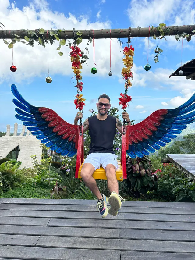 escort-media-4f0ad822-8e4e-4d25-1cd7-97b0b6561f00