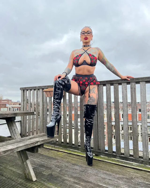 escort-media-4f26ad2c-4b2c-4f4b-95d8-3853a223e900