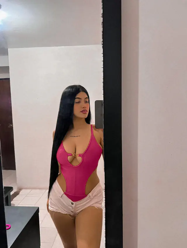 escort-media-5107f9ef-69f0-4a9b-aa32-6c58a192b3ac