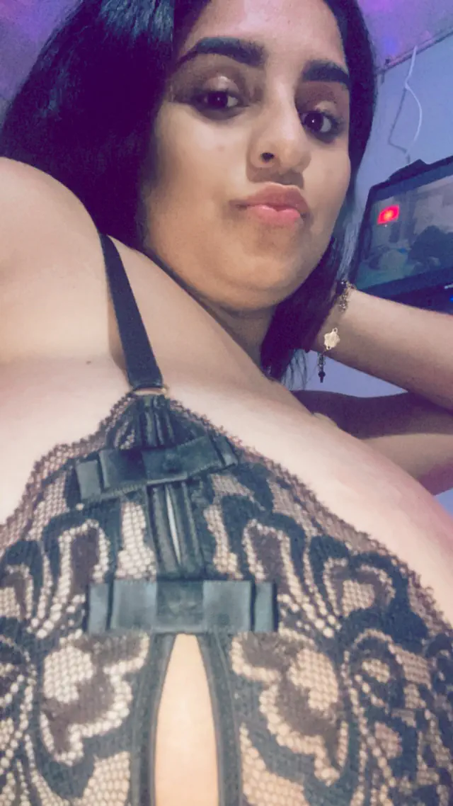 escort-media-511b9dc4-b4b7-40dd-9a3c-3a20d830d72c