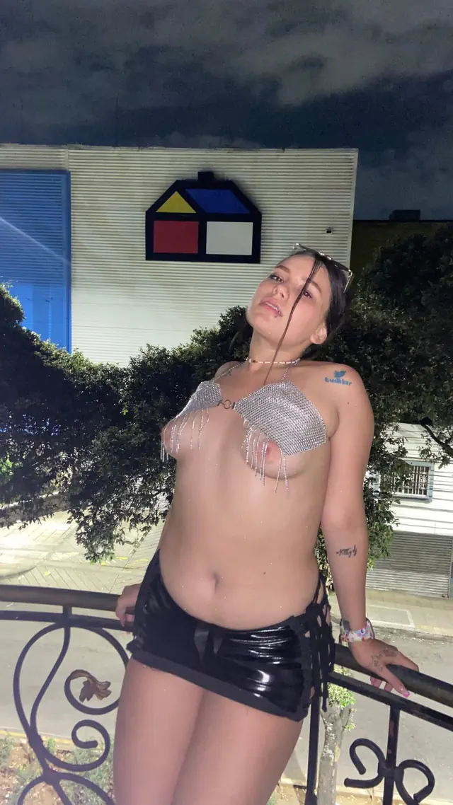 escort-media-5130b99b-a1a2-4712-262a-0576a5381700