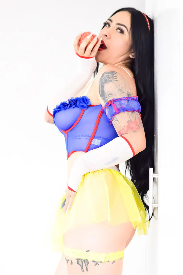 escort-media-52856978-045d-4ff5-dda3-8bd2b5316200