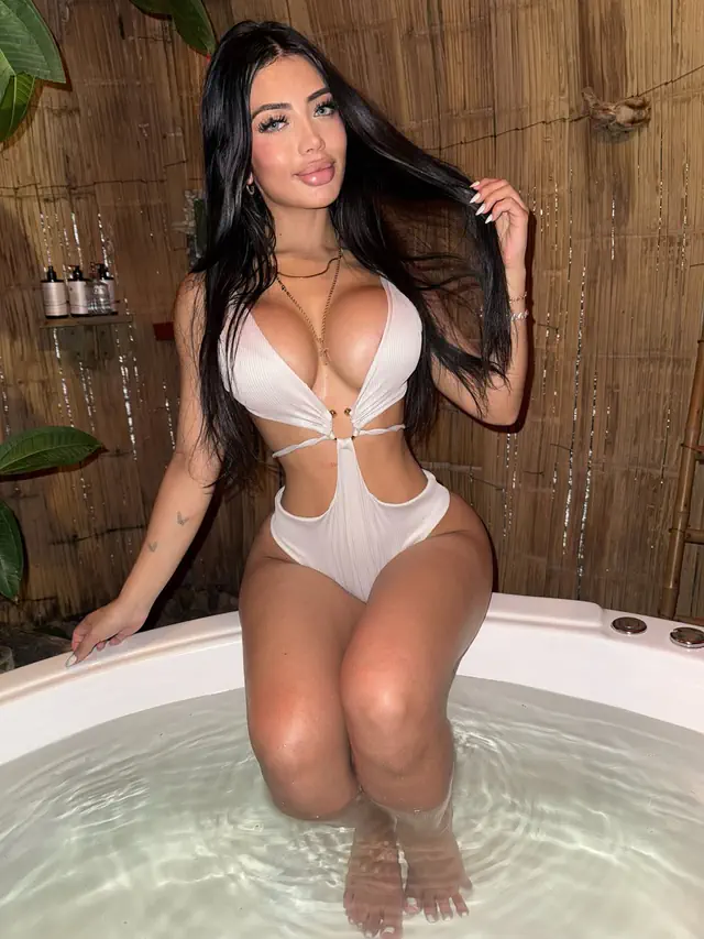 escort-media-529cec40-08d5-45fd-ae72-9a7549ed8299