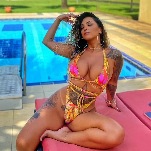 escort-media-53c945b5-039d-4e4b-a4e2-8ea5b0bc4ad4