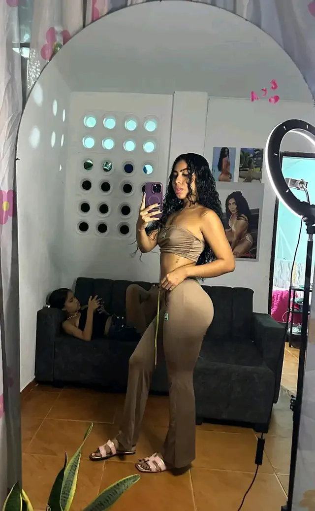 escort-media-53ee3960-8e0d-4d79-8752-73fc6f5f4704