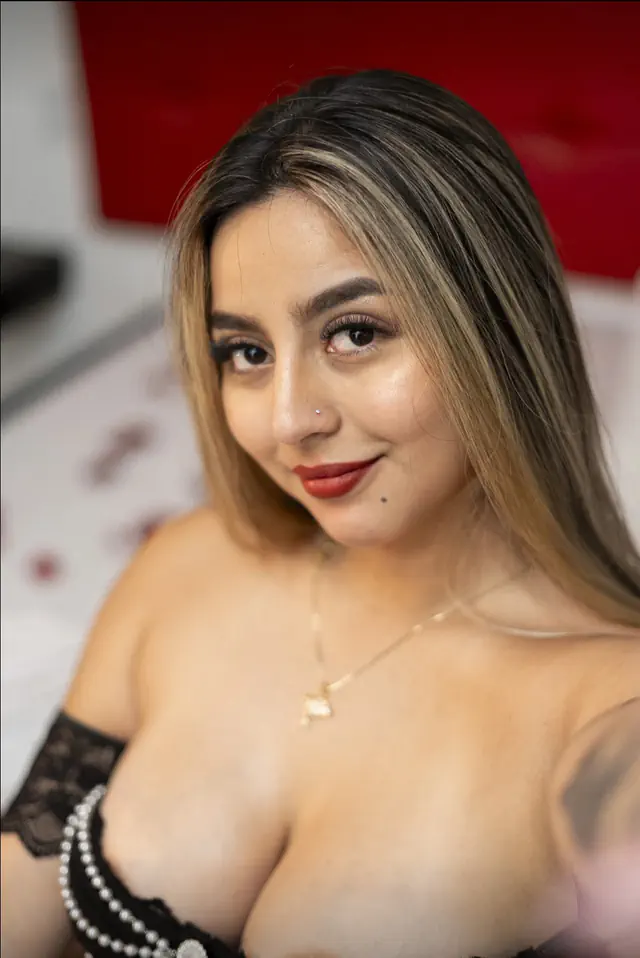 escort-media-54a8e390-31c2-43cb-a4f3-0f0a0a969edb
