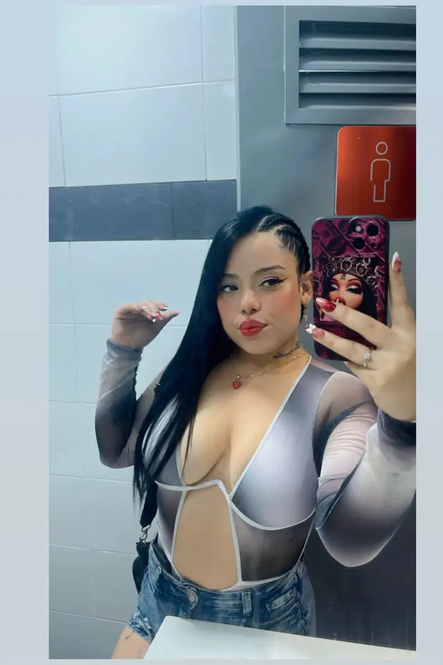 escort-media-561f1b76-8857-4f8d-8fa8-1317361e69c5