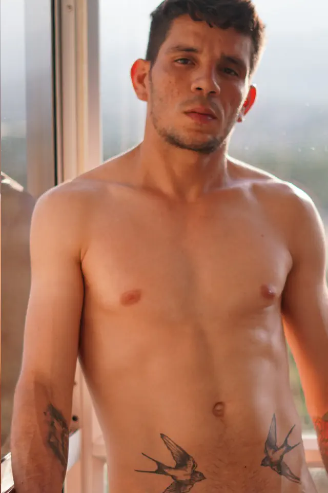 escort-media-566f5253-fb96-40b8-94b2-7115ffd8ae15