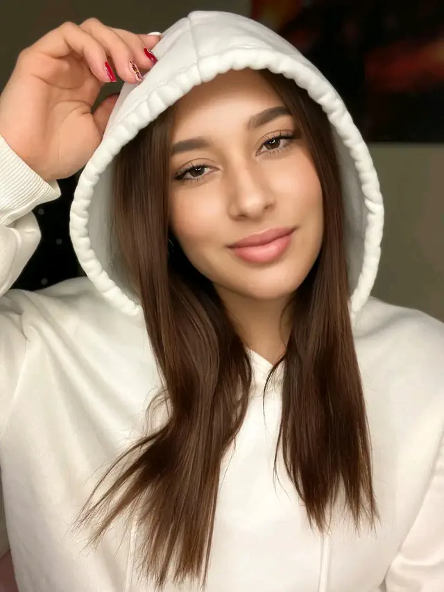 escort-media-5715b92b-313b-40e5-8b1a-1bfae712ae06