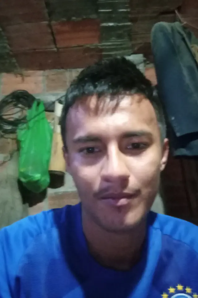 escort-media-57efae41-607e-42f4-a397-3b542884fd65