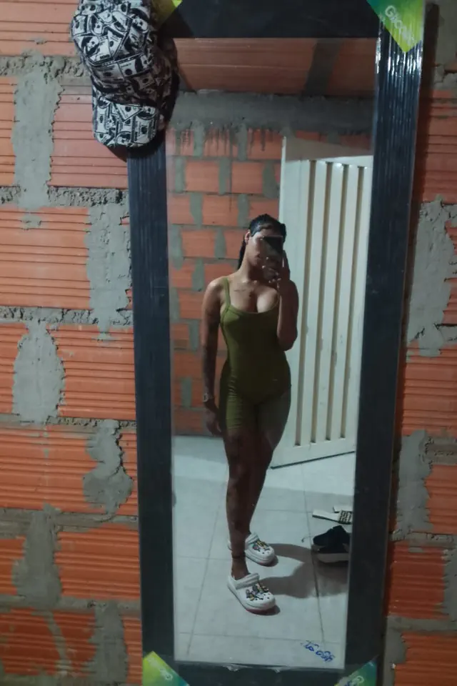 escort-media-59a7eb04-fd89-4b17-b931-b1dff3c7e2a5