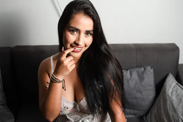 escort-media-5a1a36a3-35a4-4d99-b79a-d3a9143f533f