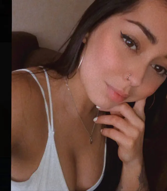 escort-media-5ada42a5-e987-489f-b058-e455d425d3c2