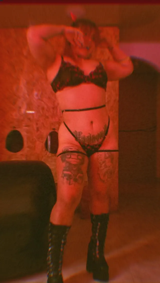 escort-media-5ae72f24-ce95-4edc-a3ef-4c3d56e05e86