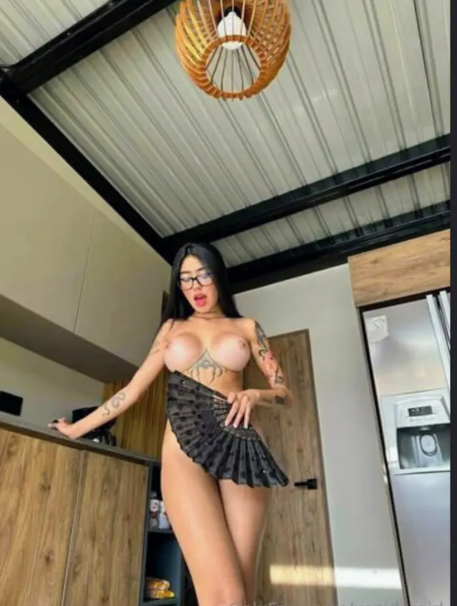 escort-media-5b28375f-b331-4cff-980c-45ea2a6f9472