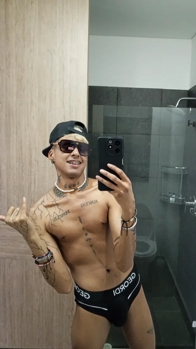 escort-media-5b689df5-6129-4c08-ae19-a696538860f5