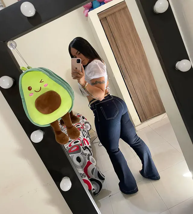 escort-media-5ba57666-15b9-4bcd-8085-7f934f0992ab
