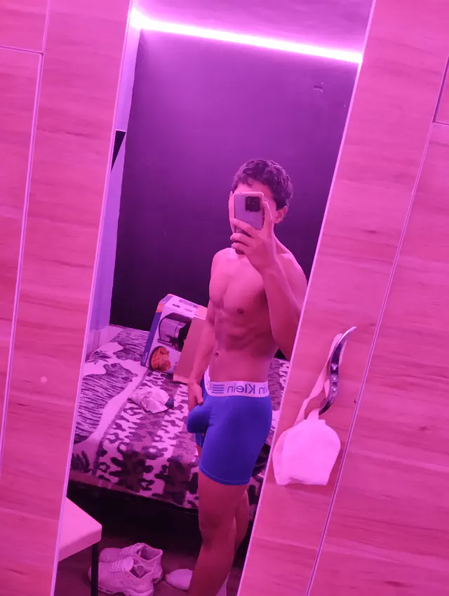 escort-media-5d570b05-dc64-407e-a74a-4117383ddc8e