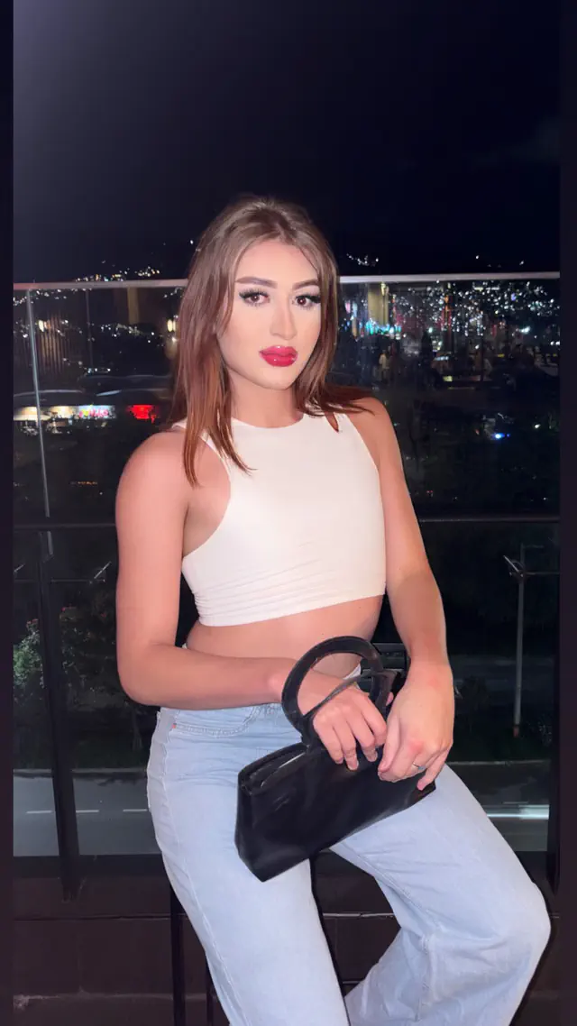 escort-media-5e781528-d5d3-4858-98d6-58063122f57d