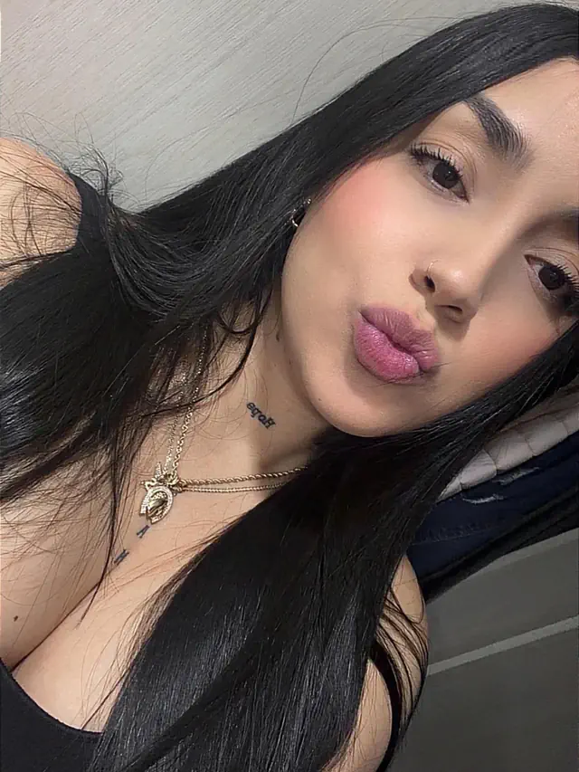 escort-media-607f1bbf-57af-4fed-bf50-907762504d94