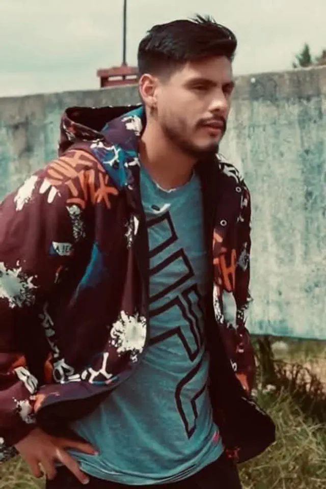 escort-media-60be01d2-8288-42a8-ba48-ed67876f0ad4