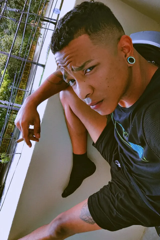 escort-media-616c7a63-f0d1-468d-abd2-b089463df5d1