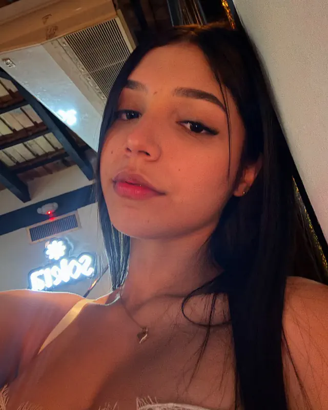escort-media-61d0d06e-fc45-47e5-9dc1-5027e22b6241