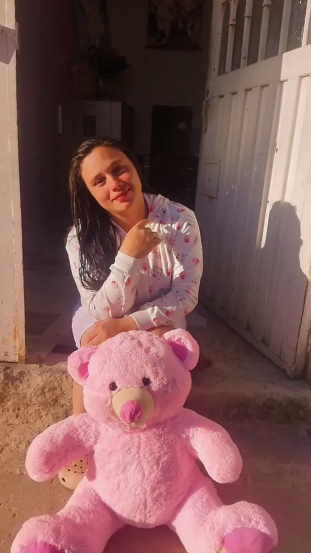 escort-media-61dea0e2-9123-41c4-89ee-366636231d5e