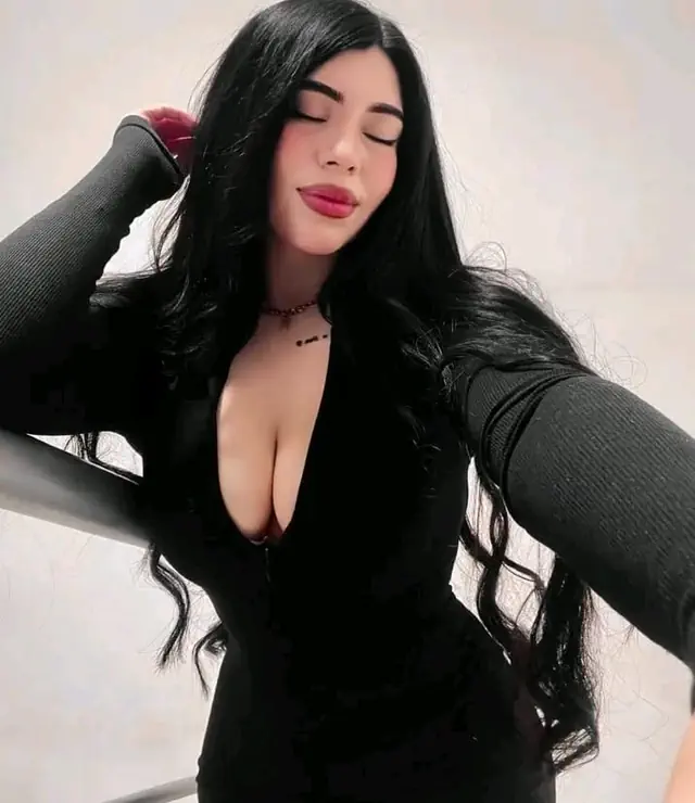 escort-media-651ac2e6-3dc2-40f8-adc0-a5a41c670e79