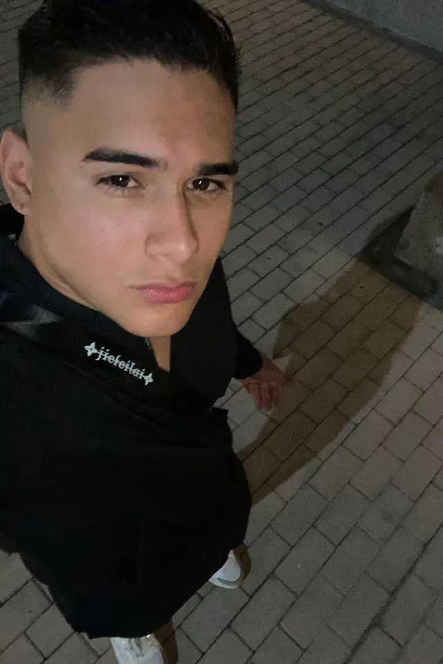 escort-media-65a1e4dd-1da0-4439-ab19-84707f37d5de