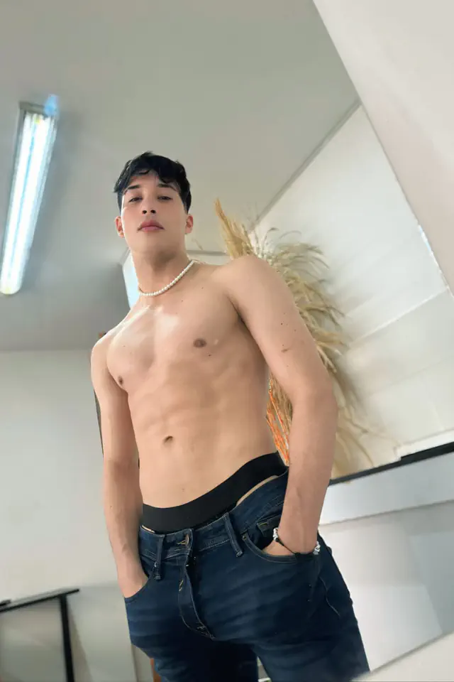 escort-media-65a645c2-4f90-4574-b355-27065d60069e