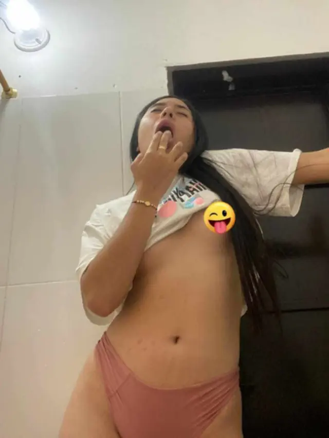 escort-media-68149b45-f748-4193-a53d-07354480d22e