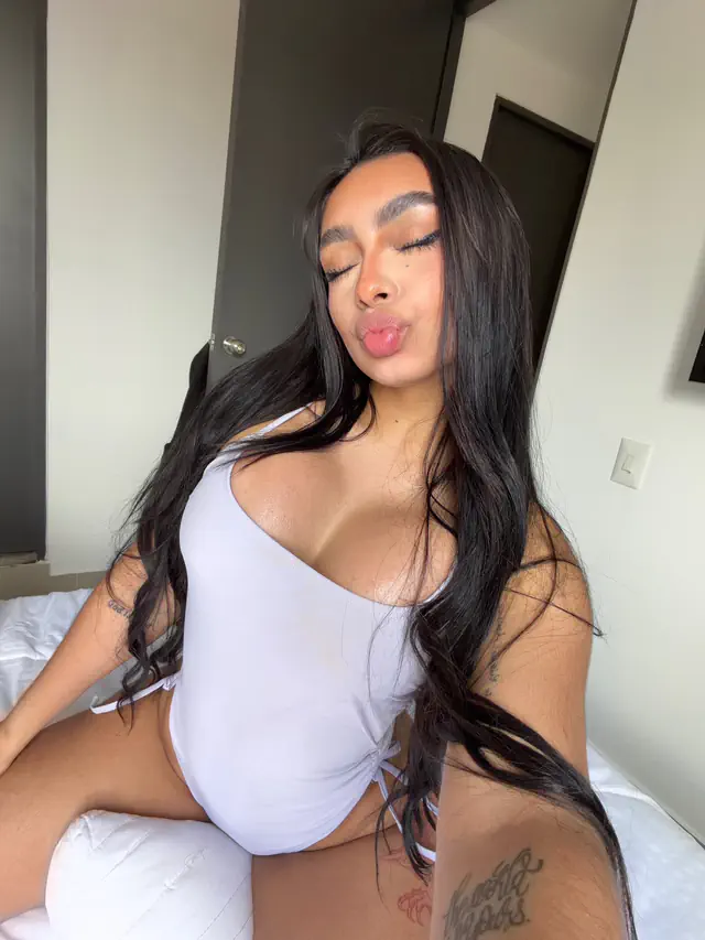 escort-media-68c13db7-c5bb-4f29-a728-6eb1c85fdd76