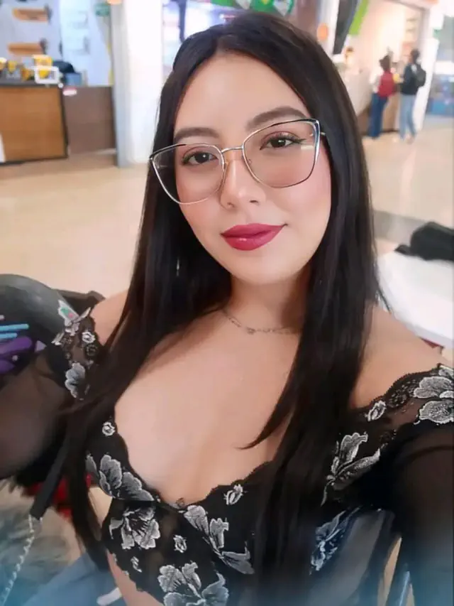 escort-media-6956760b-684b-49c0-8fd9-8c0bfb4bafc9