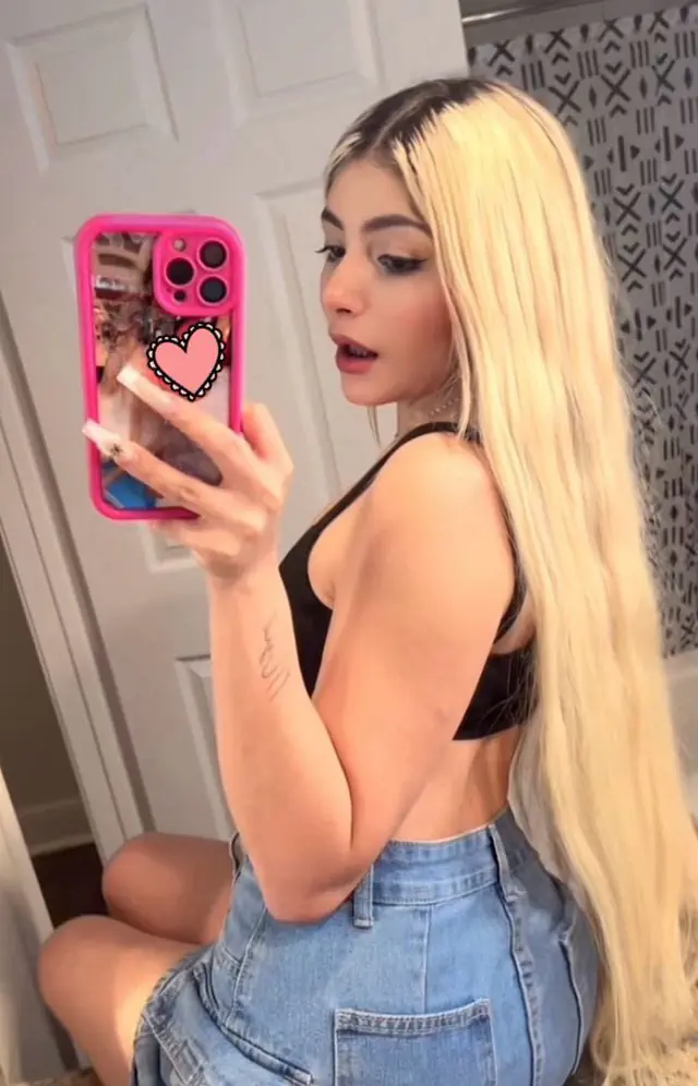 escort-media-6cf9bdb6-557e-4713-bad1-4b8084127286