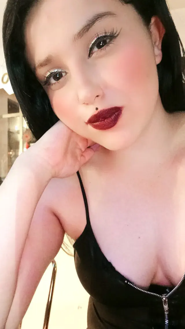 escort-media-6d331520-978e-433c-6672-e85a0c9dd700