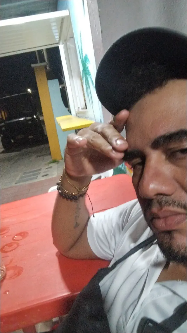 escort-media-6dccd97c-b3e2-4f46-a6cd-0d30aa612635