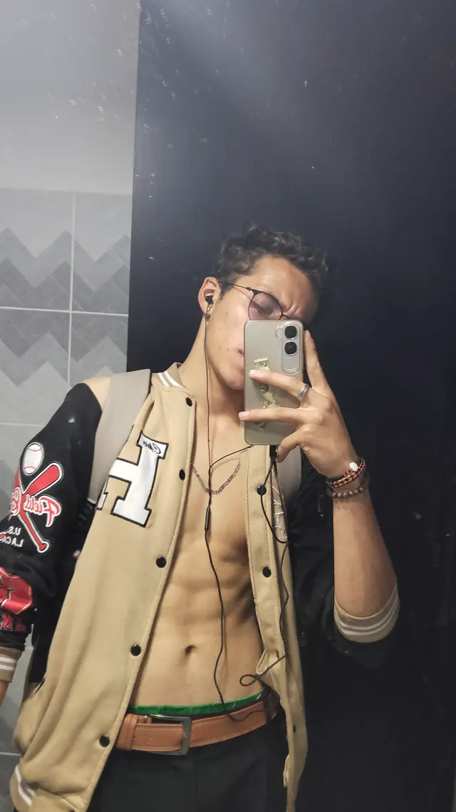 escort-media-6e54b6c3-95a9-4d61-84fb-60d4441d1822