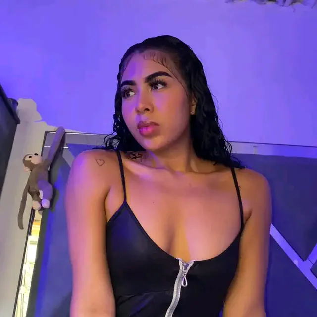 escort-media-6edb194d-586a-4c47-ade6-e4a83e66c2be