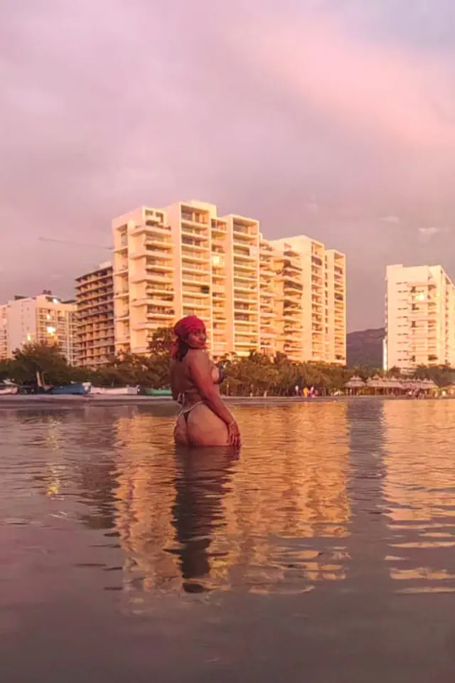 escort-media-6f49405c-288e-4b87-b676-88e0d43a1b75