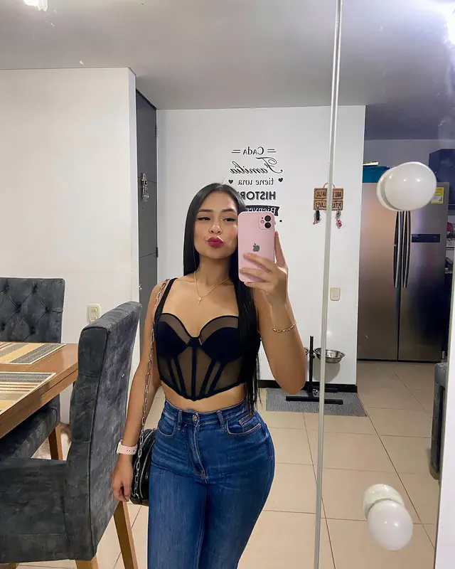 escort-media-70261732-b2c4-490f-bf12-3e7483911090