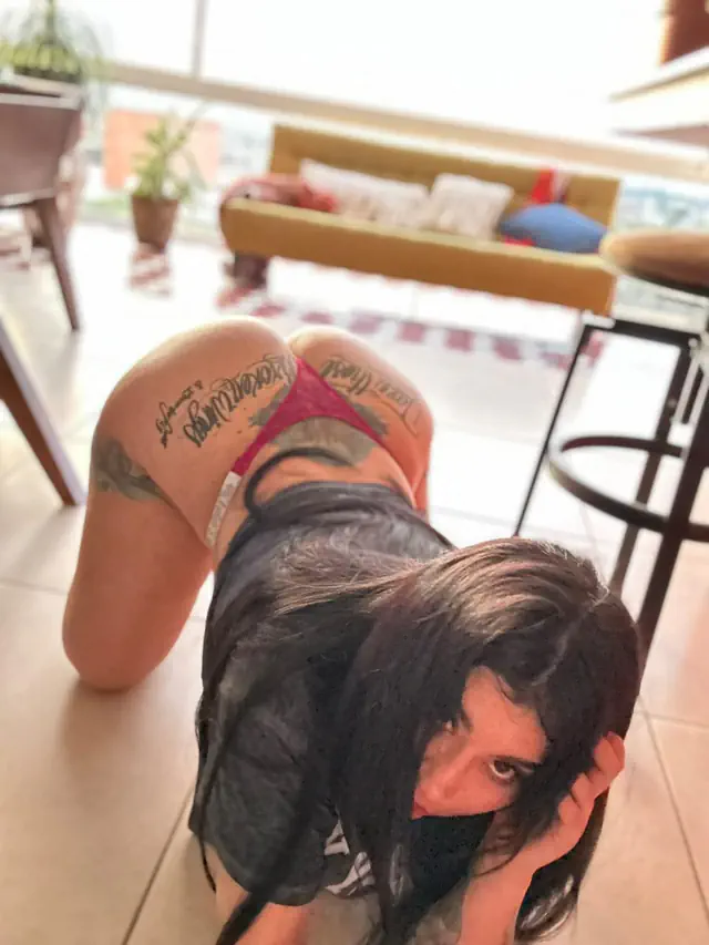 escort-media-72105829-8542-47a0-972b-74b26906f901
