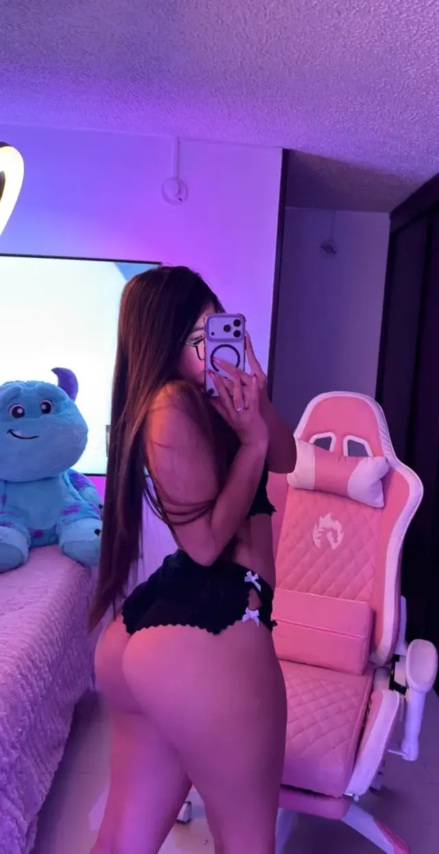 escort-media-72622298-b0db-4b34-92de-aedc907c7548