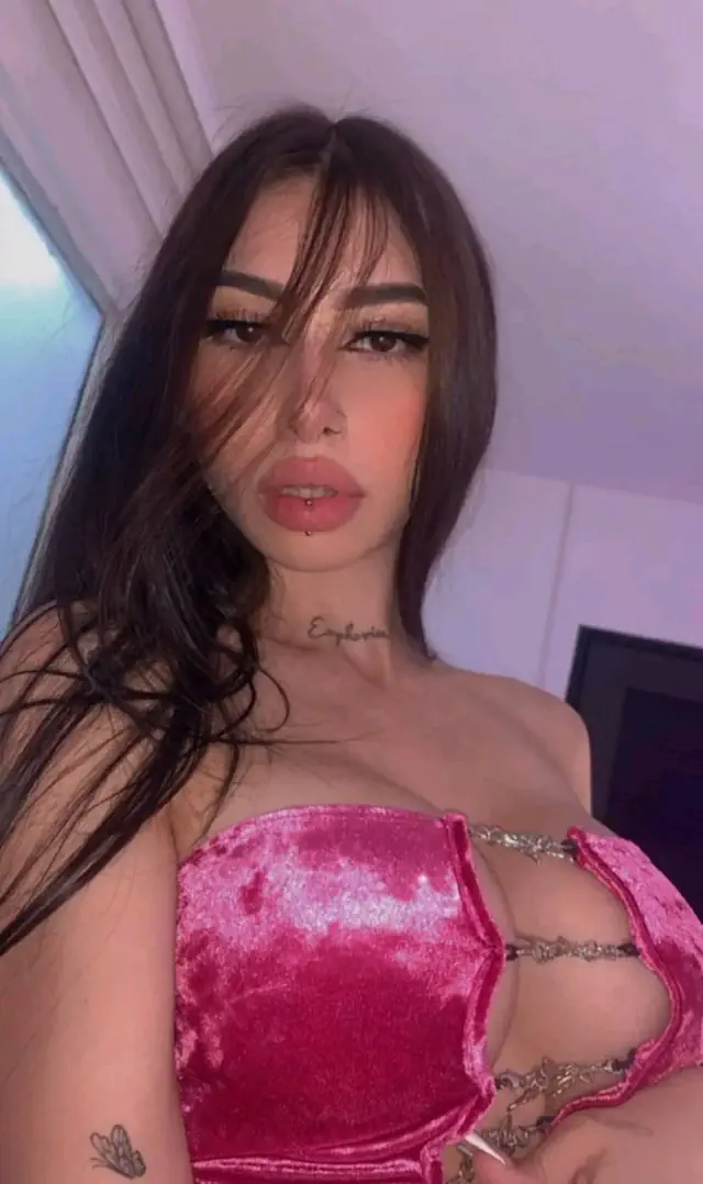 escort-media-7322bb82-a283-401a-ac5d-94cb56dc0168