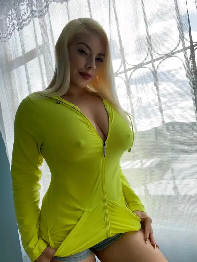 escort-media-7330ed37-f76a-4ab0-b1a8-13c2310b373e
